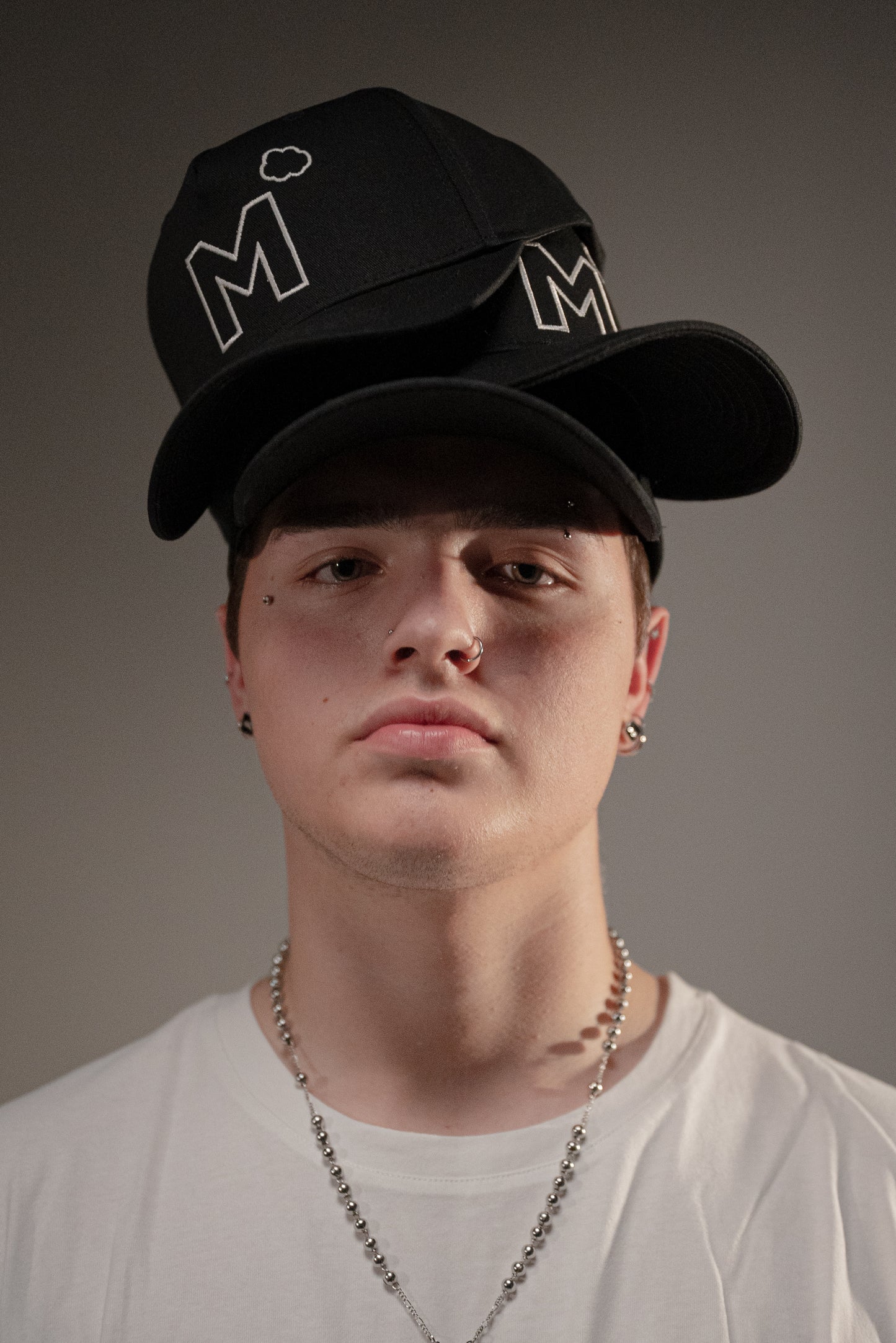 BLACK WHITE SATIN LINED HAT